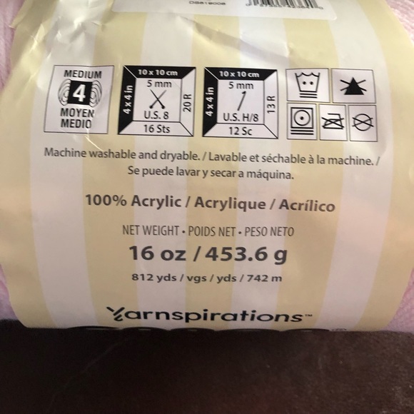 One Skein of Yarnspirations CARON ONE POUND SOLIDS YARN. DOVE/PALOMA color. NWT - Picture 4 of 4